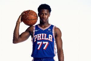 埃奇库姆：我很幸运被真正的争冠队选中 76人保持健康就能夺冠