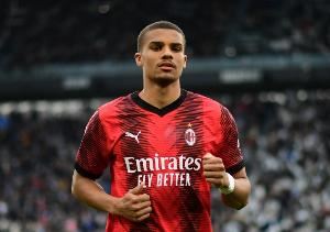 纽卡叒遭拒！米体：纽卡3000万欧报价佳夫遭拒，米兰打算留下他