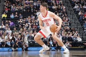 斯通：我们一致认为谢泼德很有天赋 只是需要将天赋转化到比赛中