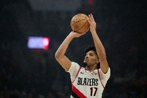 半场20分！媒体人：这么打下去 开拓者1个亿可谈不下来夏普了