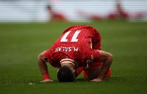 卡拉格：萨拉赫不应再是铁打主力，建议围绕伊萨克和维尔茨建队